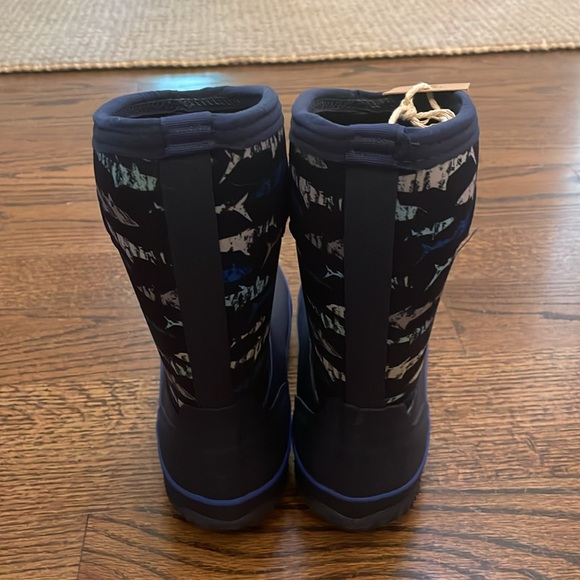 NWT Solarrain Rain boots, big kids size 6 - Picture 6 of 14